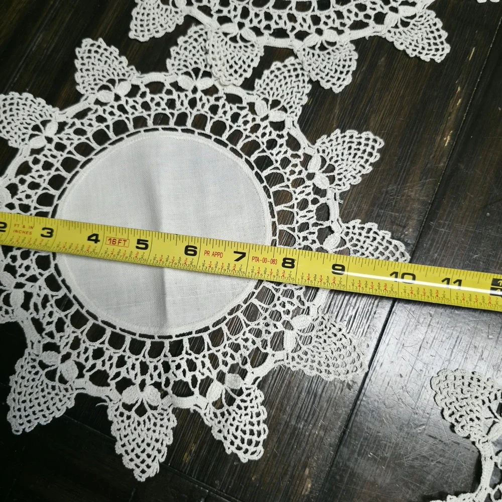 Lot of 4 Vintage White Doilies Linen Center Round Hand Crochet Lace Border Set